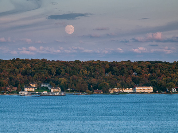 Moonrise over Ephraim